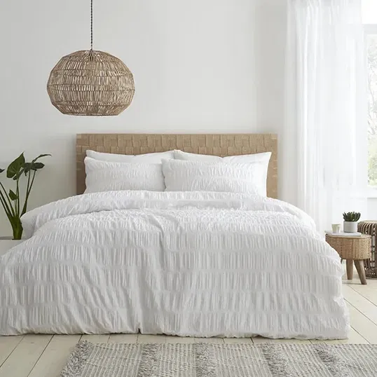 Catherine Lansfield Seersucker Super King Duvet Set White