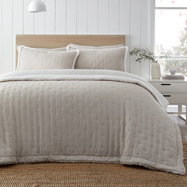 Catherine Lansfield Cosy Nori Sherpa King Duvet Set Cream