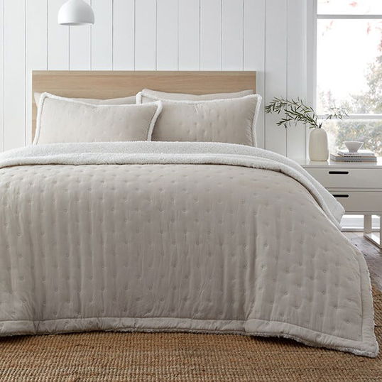 Catherine Lansfield Cosy Nori Sherpa King Duvet Set Cream