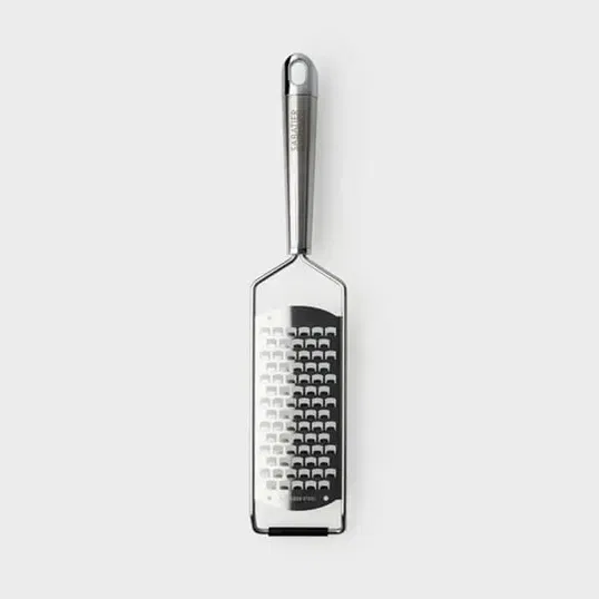 Sabatier Professional Medium Etched Grater with Blade Guard