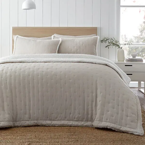 Catherine Lansfield Cosy Nori Sherpa Duvet Set Cream