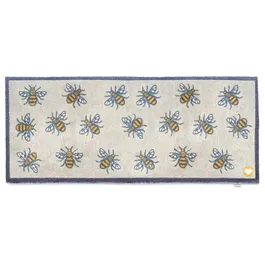 Hug Rug 65cm x 150cm Pattern Bee 1