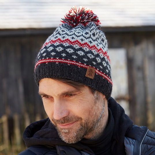 Pachamama Mens Nordic Bobble Beanie Red