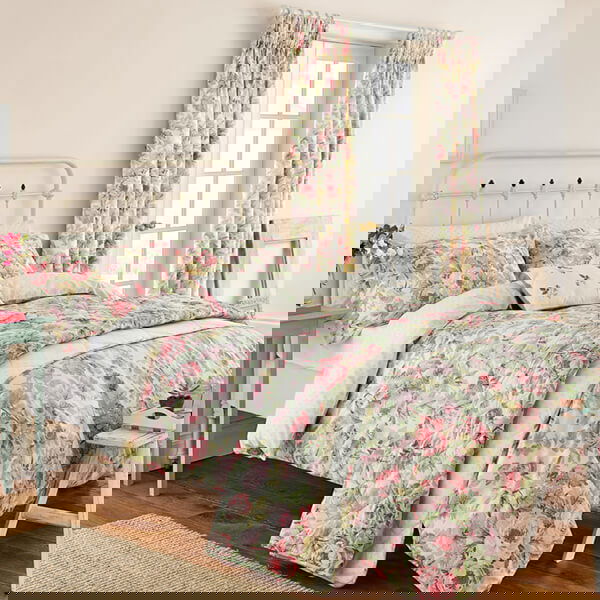 Sanderson Options Amelia Rose Duvet Cover Set King Size Pink and Lilac