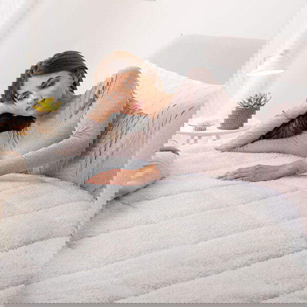 Dreamland Hunker Down Scandi Sherpa Under Blanket Single