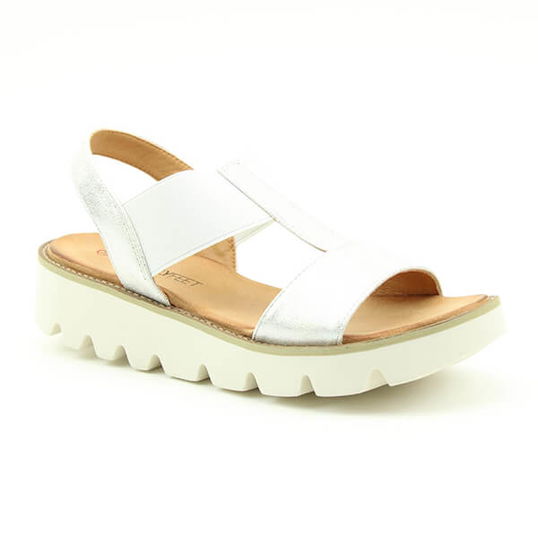 Heavenly Feet Ritz White/Silver Premium Sandals Size 4
