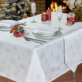 Le Chateau Snowflake 132cm x 228cm Tablecloth