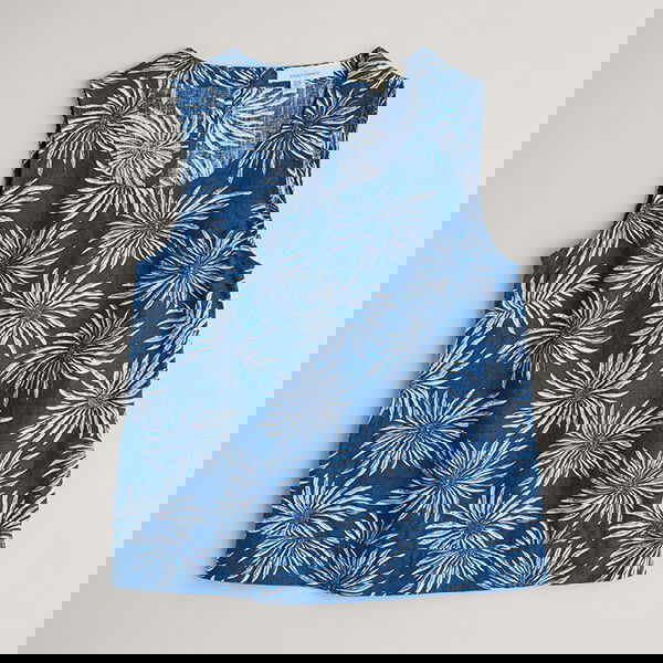 Seasalt Lighthouse Station Vest Sea Flower Dark Voyage