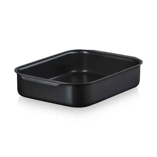 Le Creuset 33cm Ovenware Roaster Black