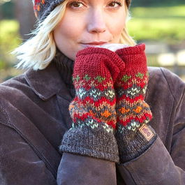 Pachamama Elgin Handwarmer Burgundy