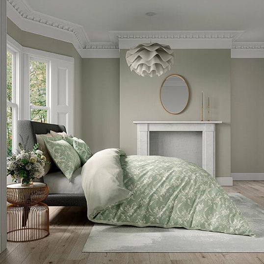 V&A Daffodil Dreams Duvet Cover Set Super King Size Green