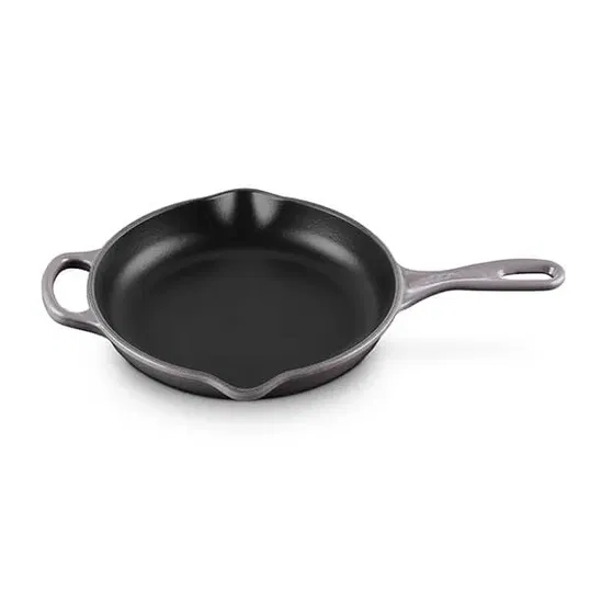 Le Creuset Signature Flint Cast Iron 23cm Skillet