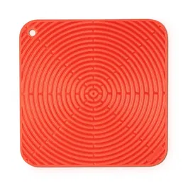 Le Creuset Volcanic Cool Tool Counter Protector